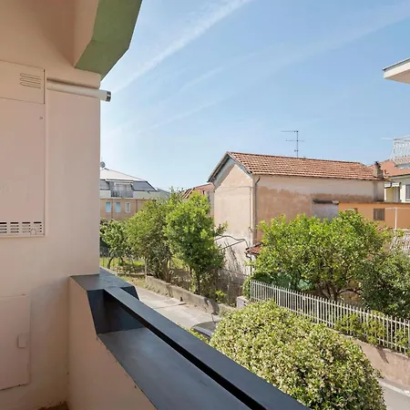 Isonzo - 2 Bedrooms *