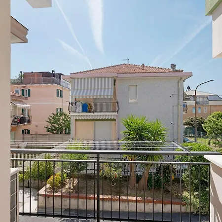 Apartment Isonzo - 2 Bedrooms Loano